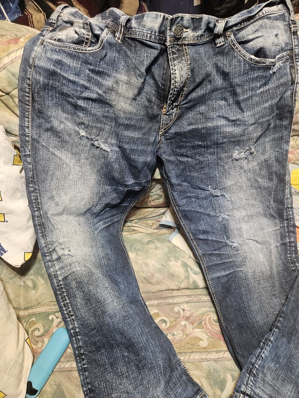 Mens Silver Distressed Denim Jeans Estate Item